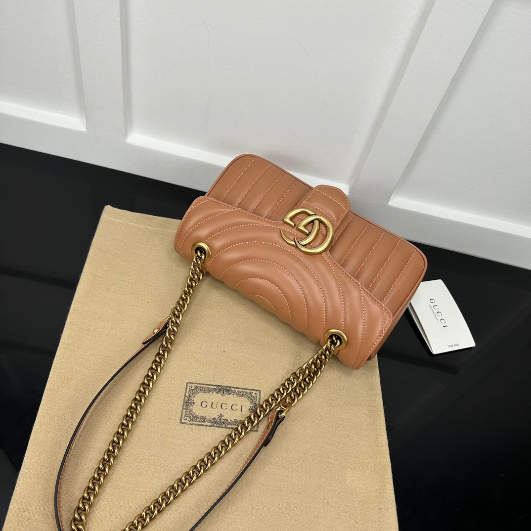 SMALL GUCCI MARMONT BAG 26