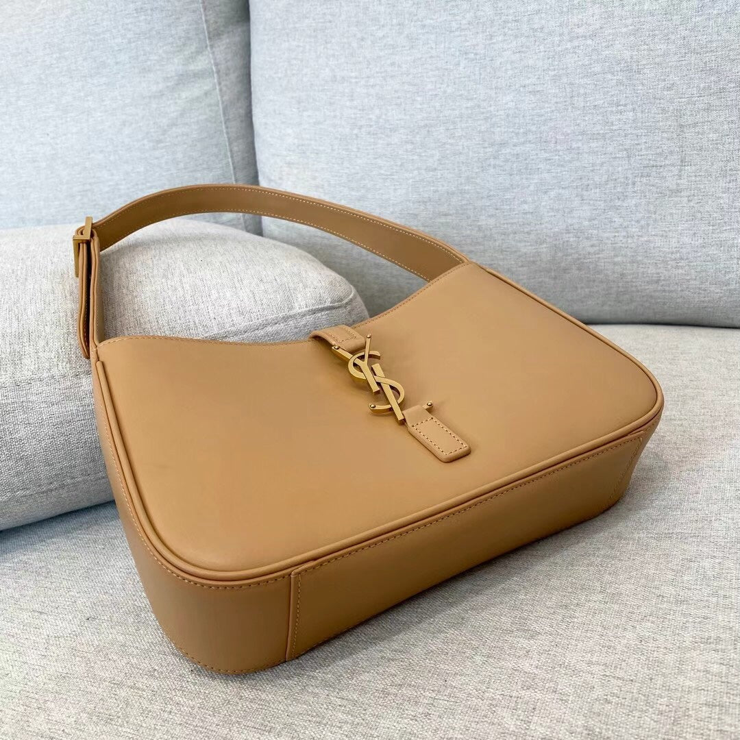 BOLSA YSL LE 5 À 7  23