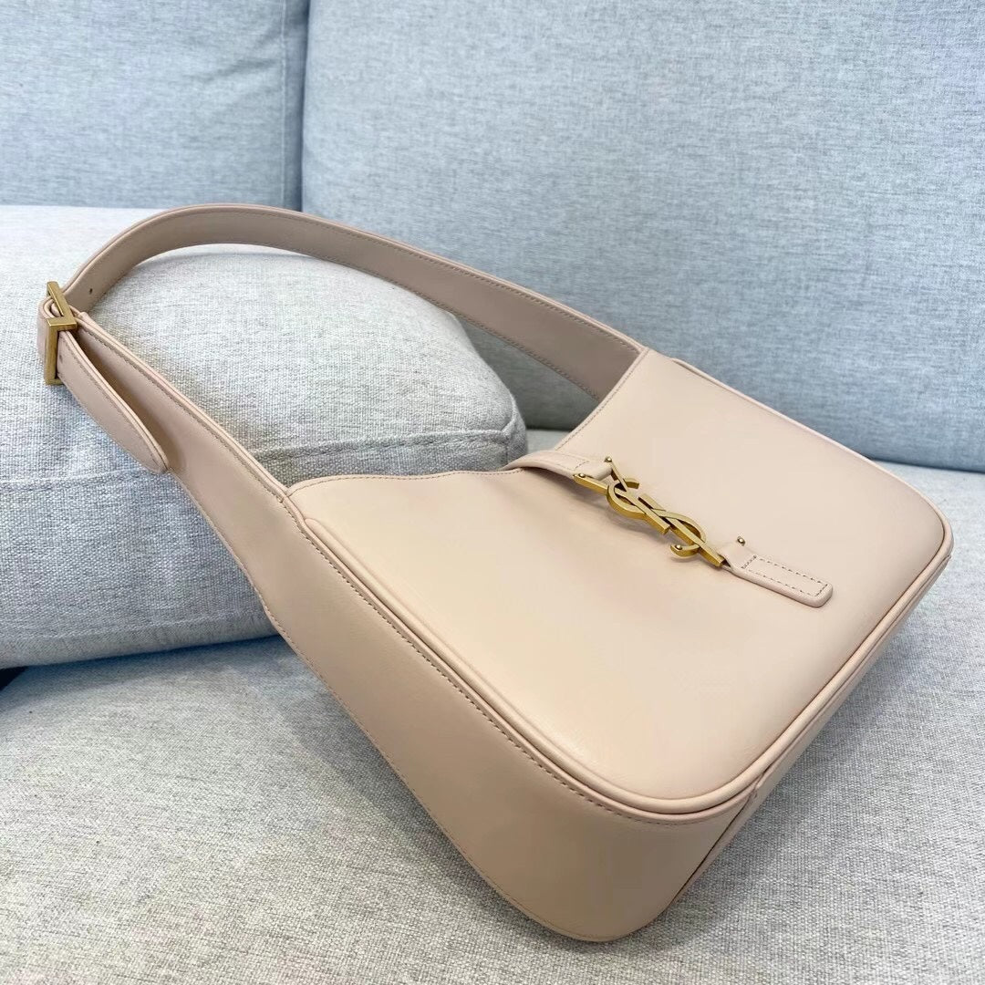 BOLSA YSL LE 5 À 7  23