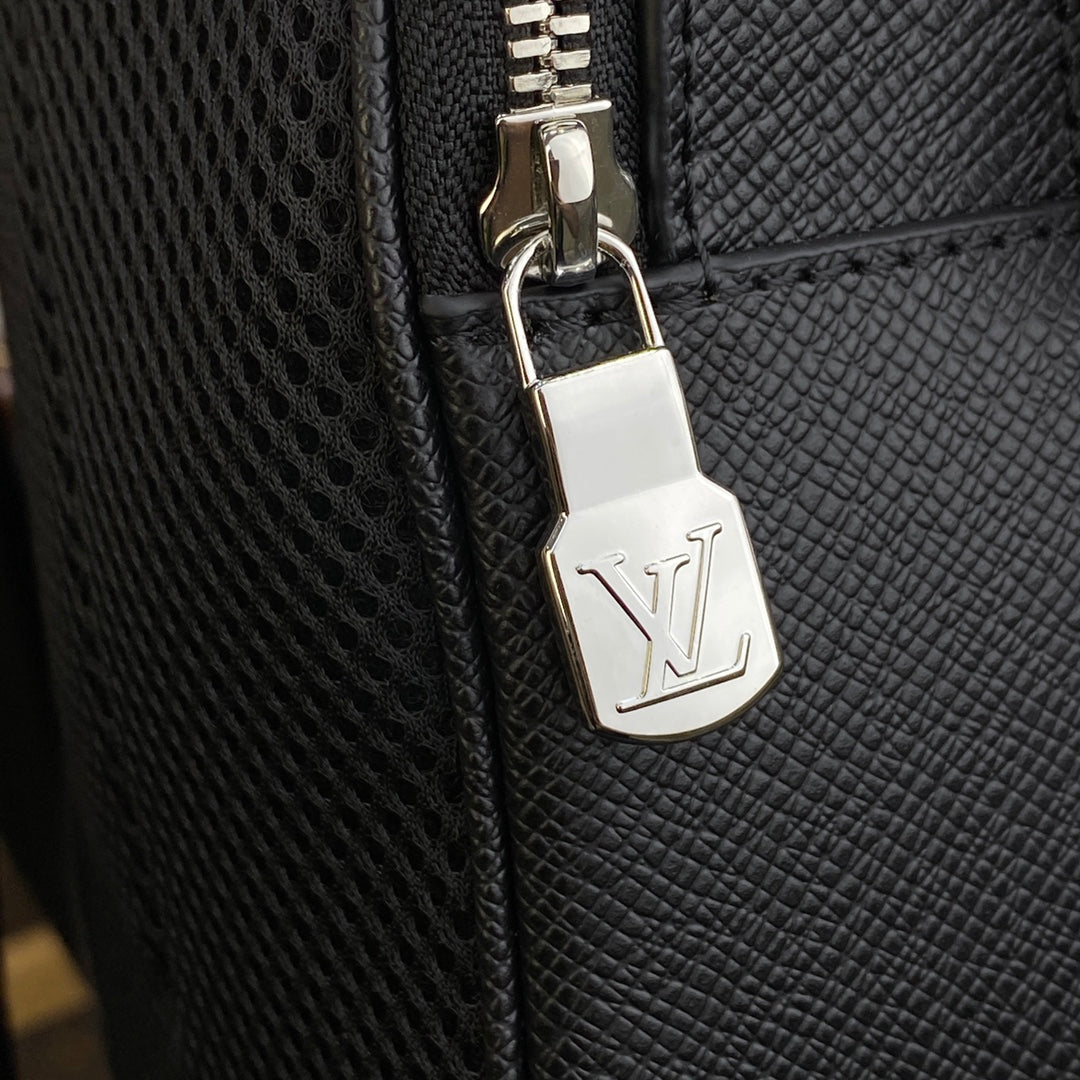 MOCHILA LV - M30857