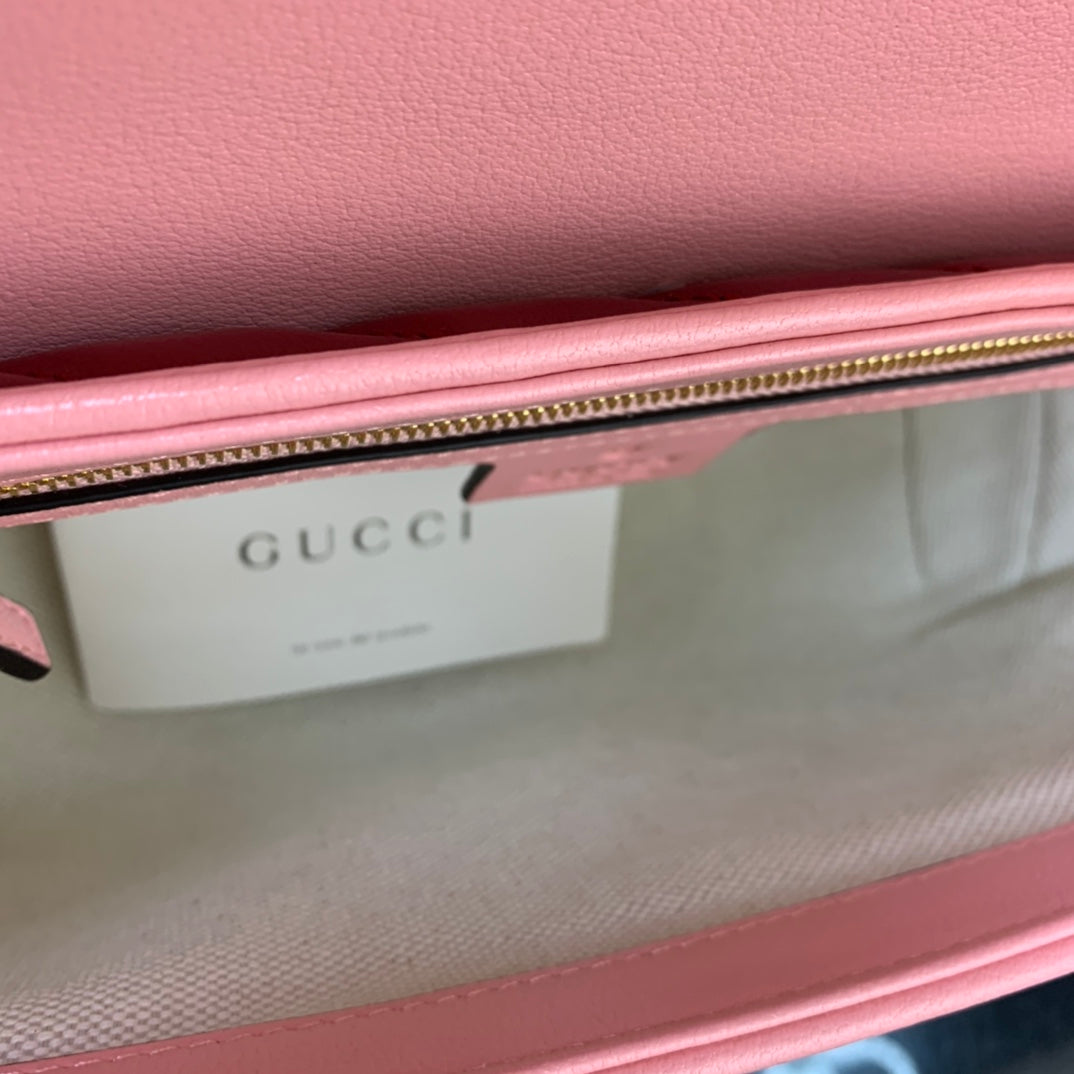 SMALL GUCCI MARMONT BAG 26