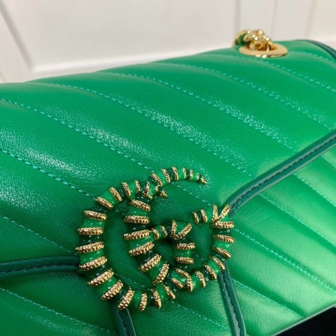 SMALL GUCCI MARMONT BAG 26