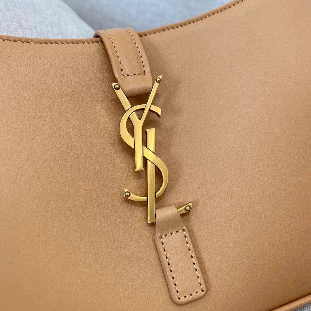 BOLSA YSL LE 5 À 7  23