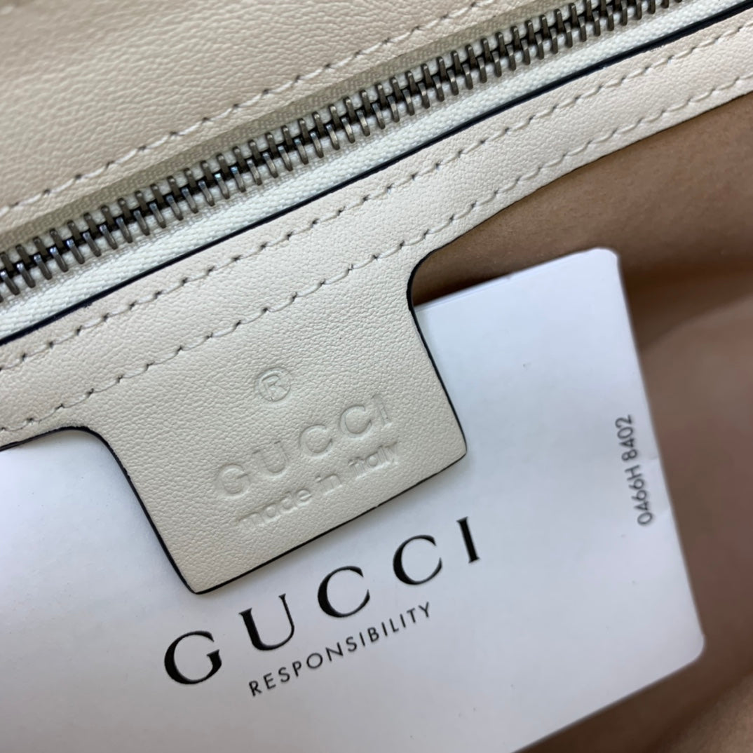 SMALL GUCCI MARMONT BAG 26