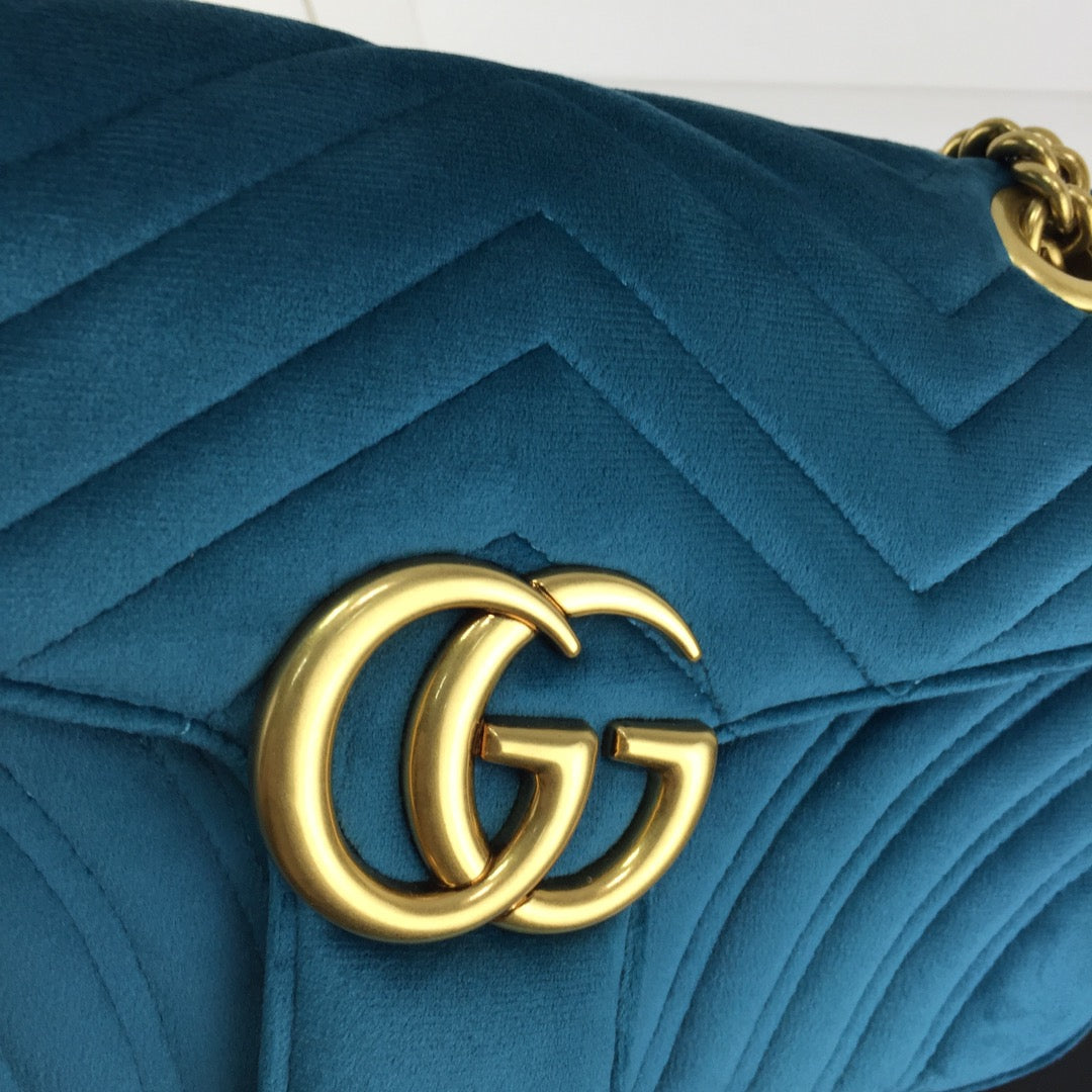 SMALL GUCCI MARMONT BAG 26