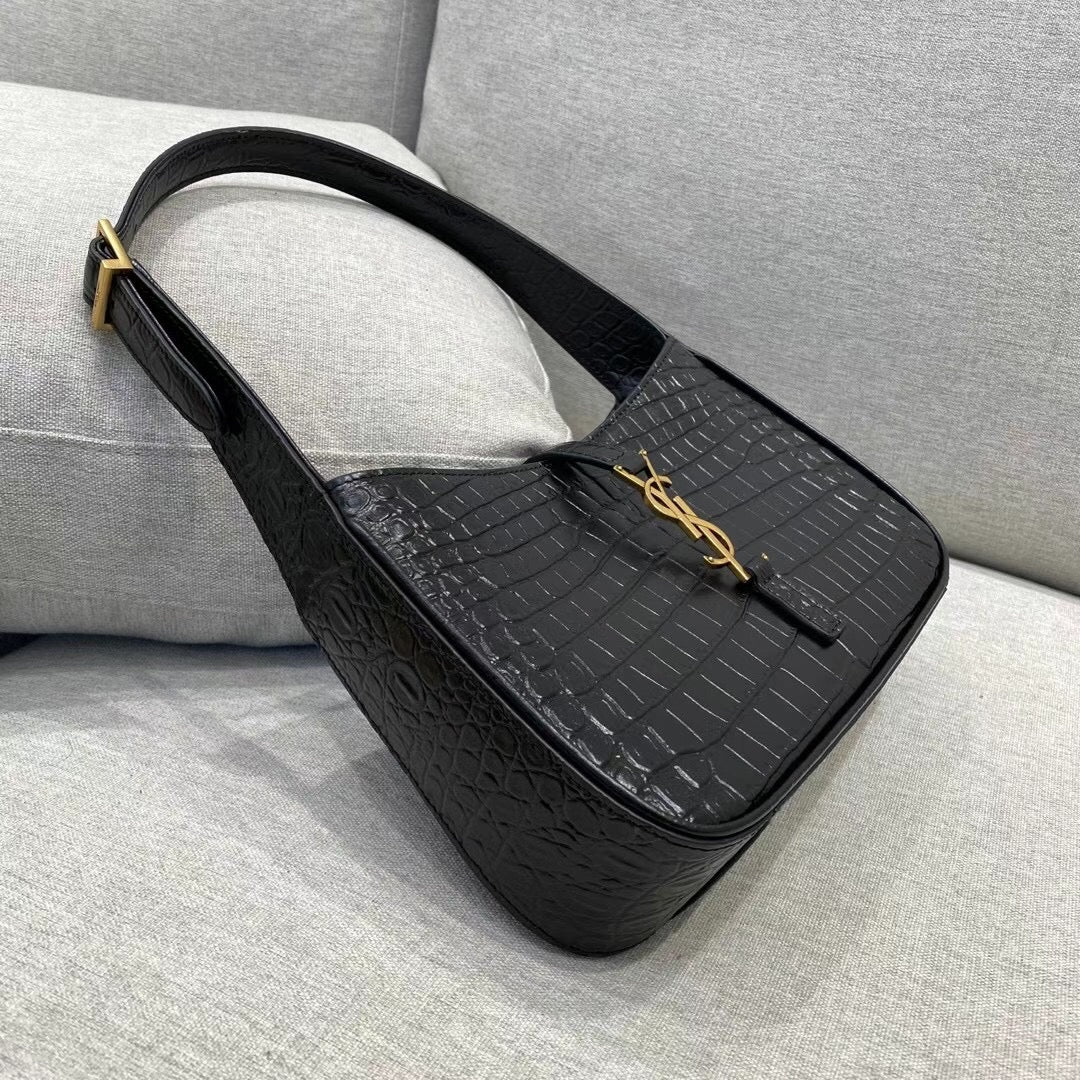 BOLSA YSL LE 5 À 7  23