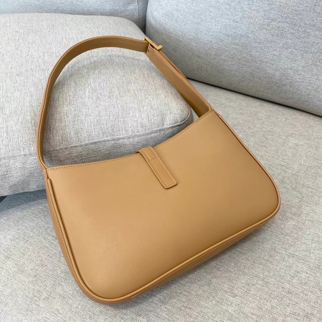 BOLSA YSL LE 5 À 7  23