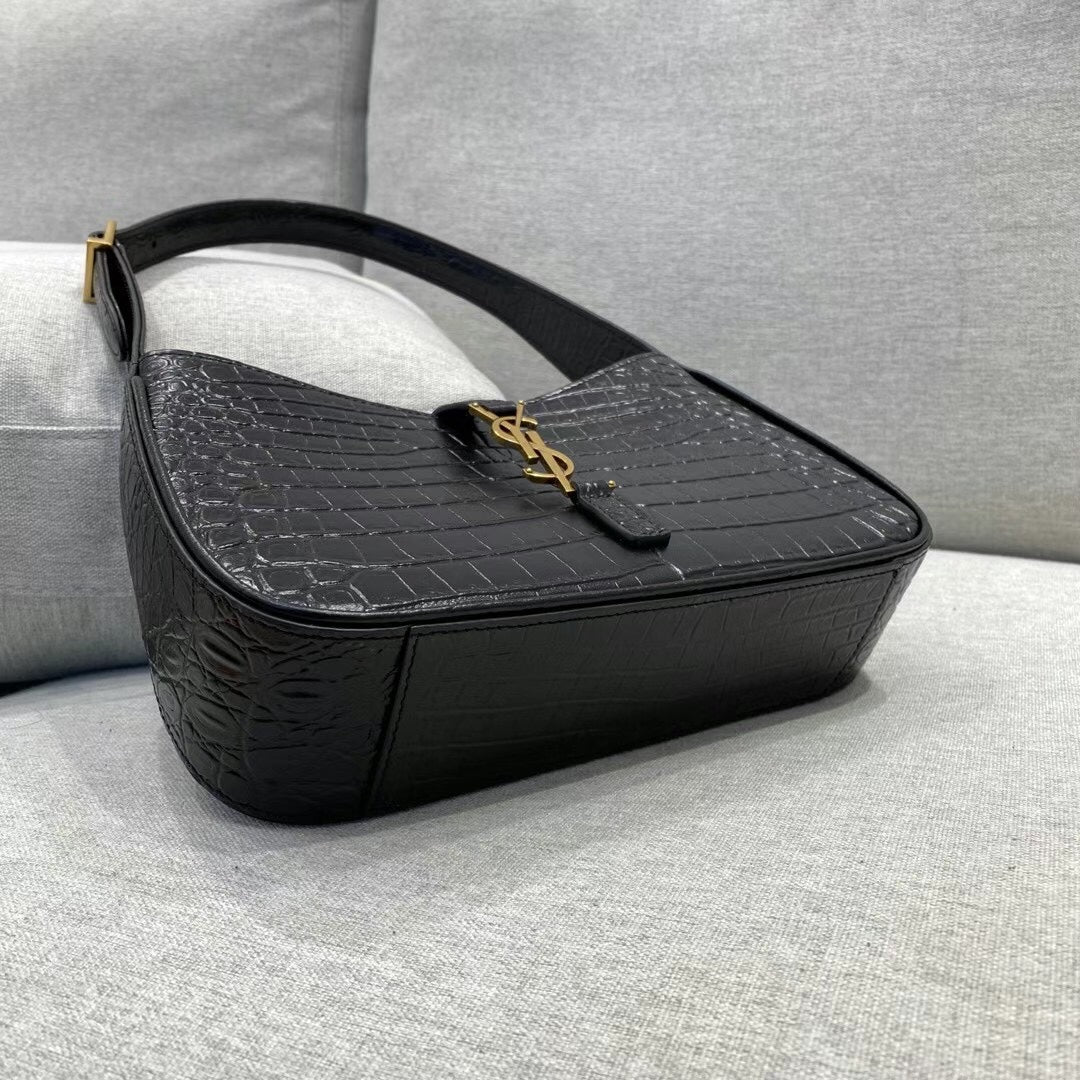 BOLSA YSL LE 5 À 7  23