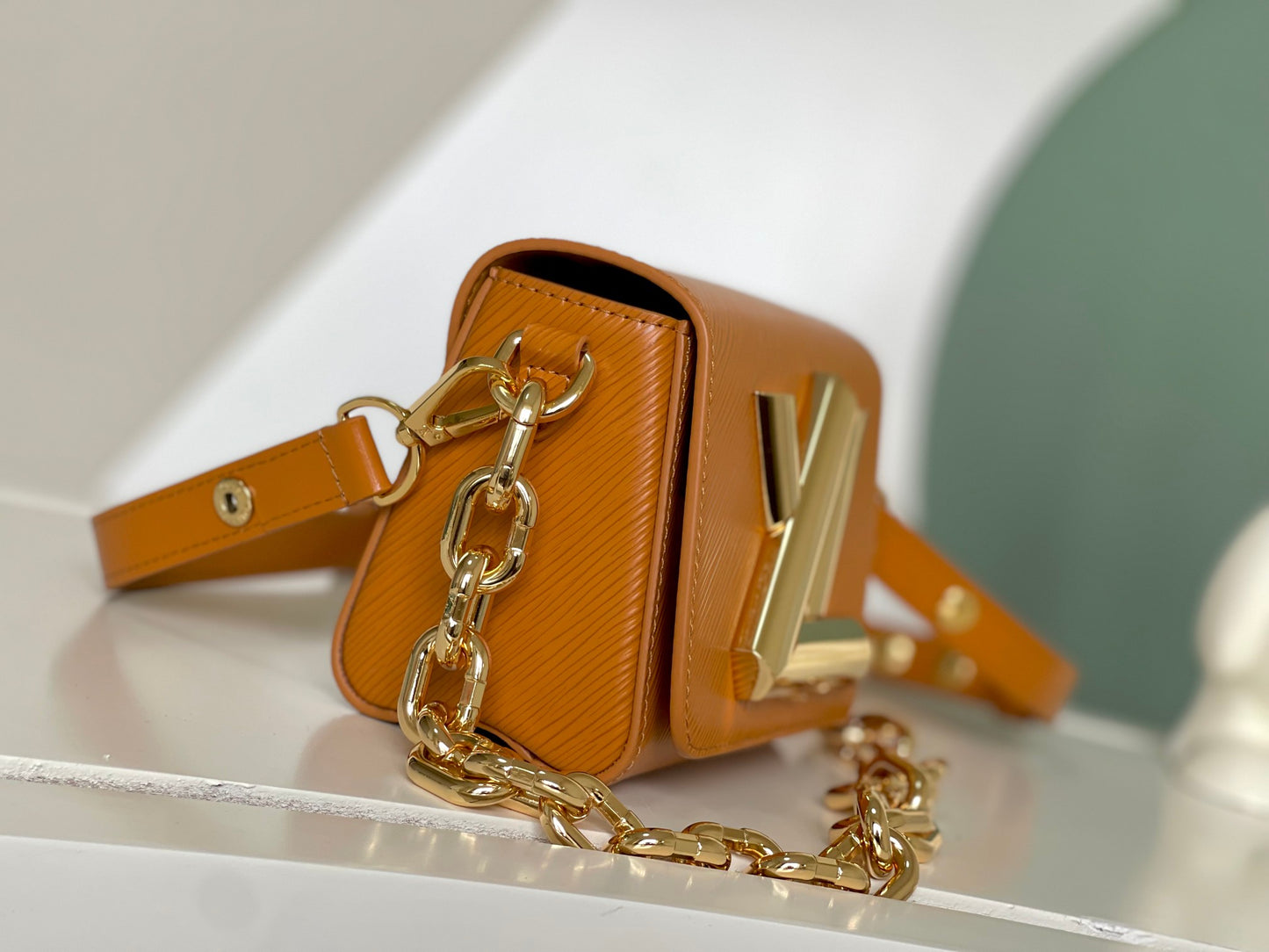 BOLSA LV TWIST LOCK