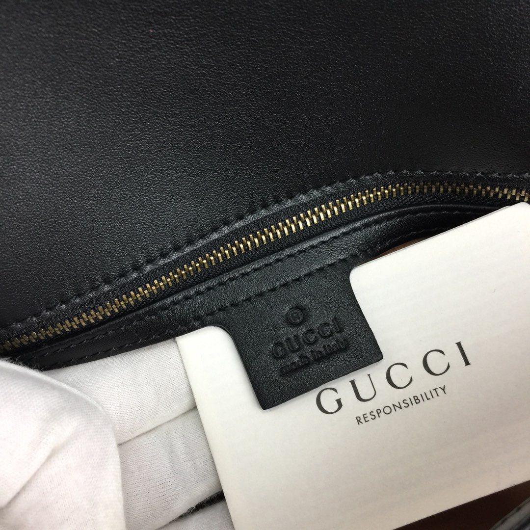 BOLSA GUCCI MARMONT PEQUENA 26