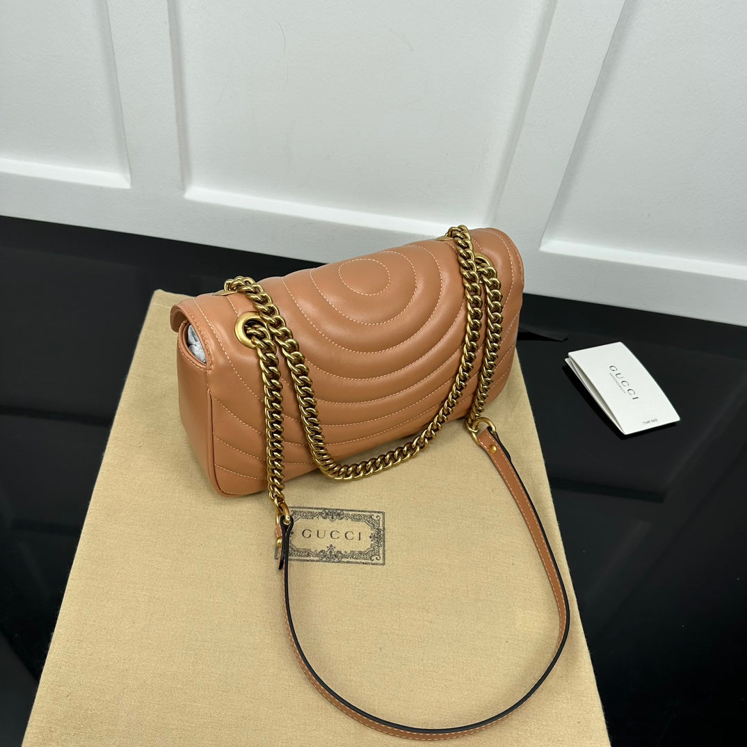 BOLSA GUCCI MARMONT PEQUENA 26