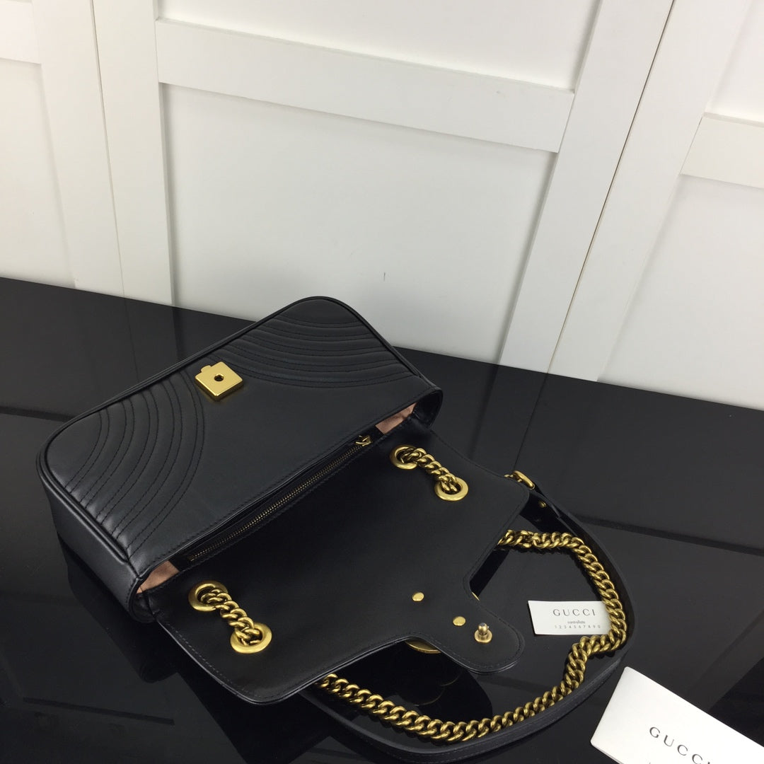 BOLSA GUCCI MARMONT PEQUENA 26