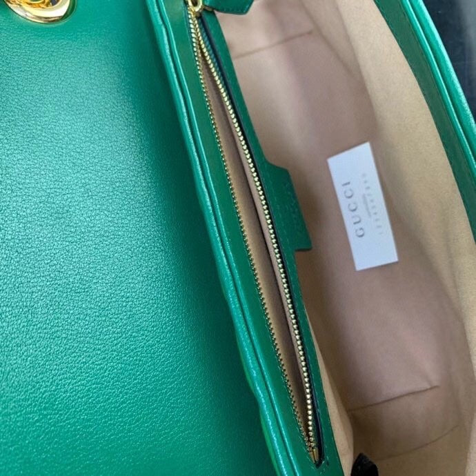 SMALL GUCCI MARMONT BAG 26