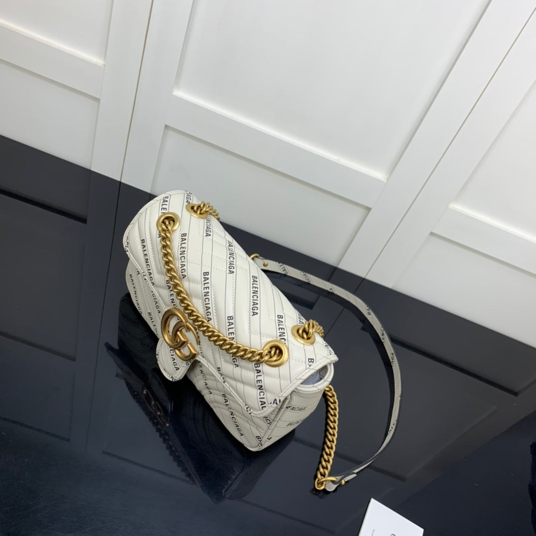 BOLSA GUCCI MARMONT PEQUENA 26