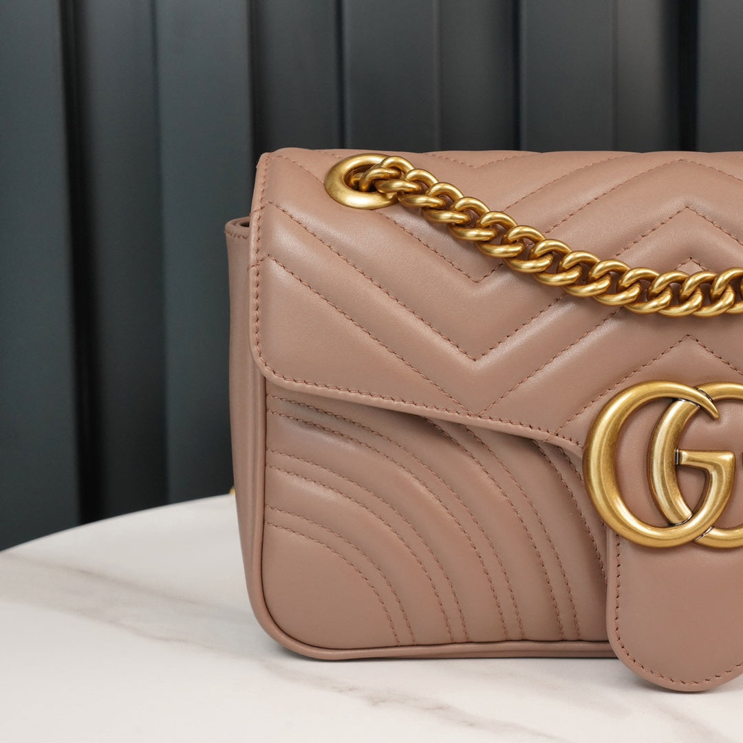 BOLSA GUCCI MARMONT PEQUENA 26