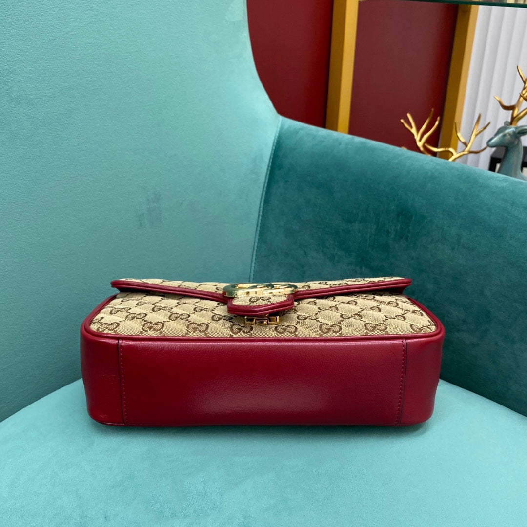 BOLSA GUCCI MARMONT PEQUENA 26