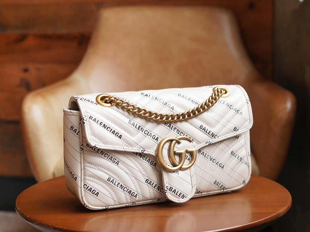 BOLSA GUCCI MARMONT PEQUENA 26