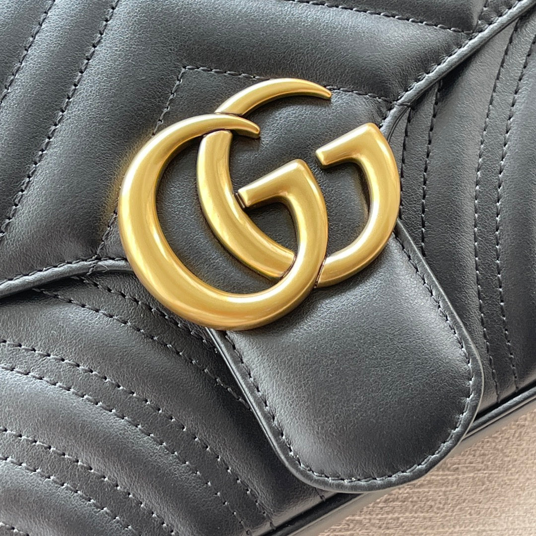 BOLSA GUCCI MARMONT PEQUENA 26