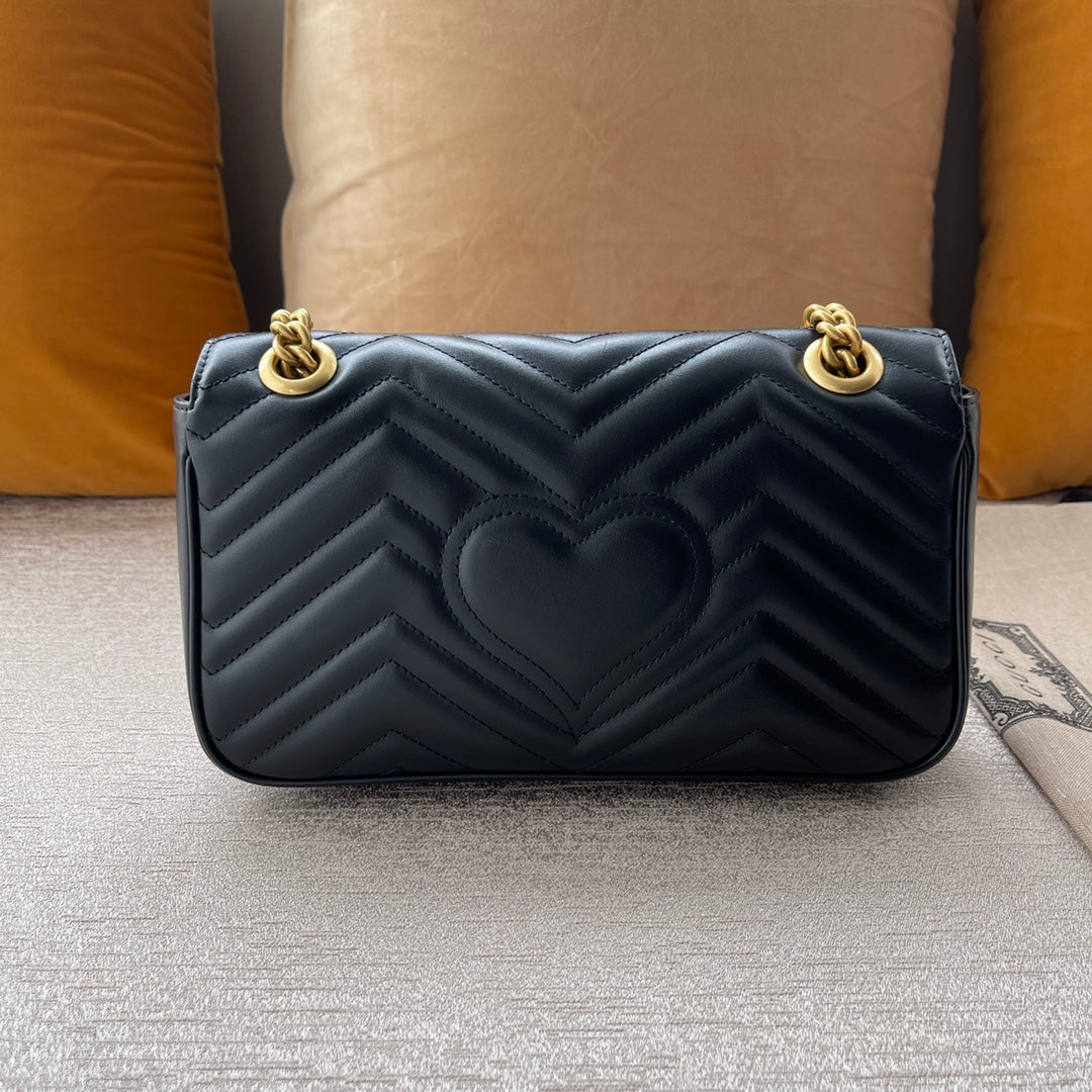 BOLSA GUCCI MARMONT PEQUENA 26