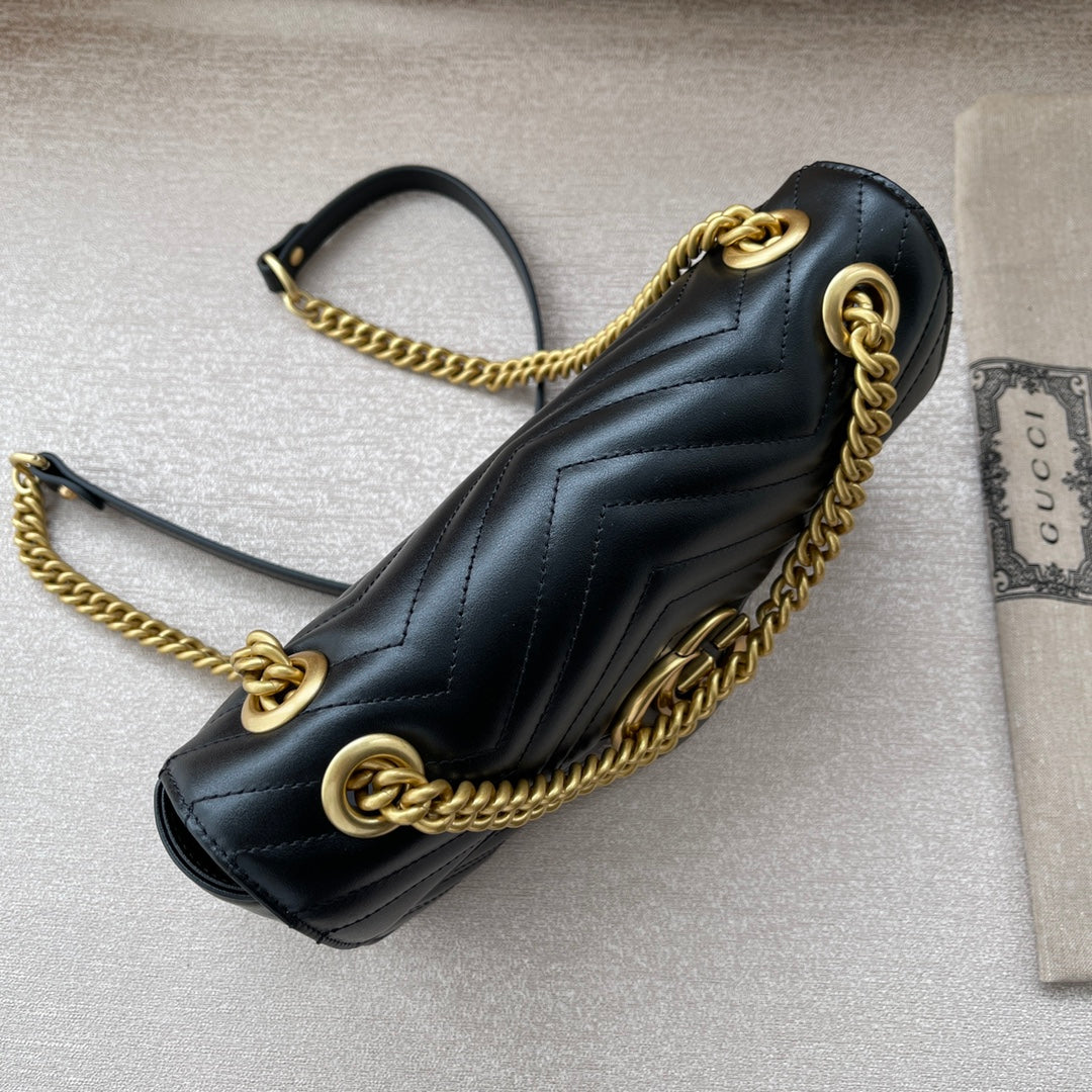 BOLSA GUCCI MARMONT PEQUENA 26